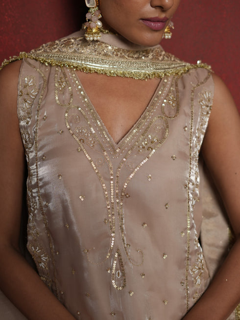 Trisha suit Champagne