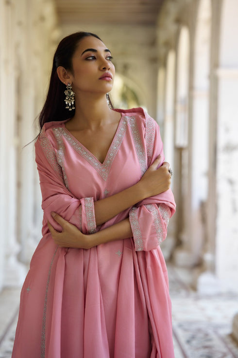 Aabh Suit Pink